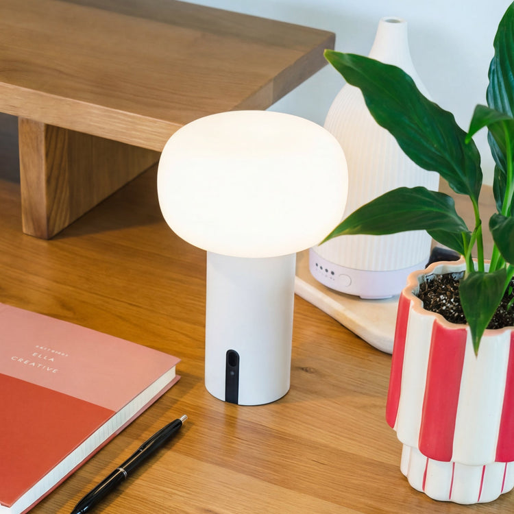 Desky Eclipse Cordless Desk Lamp
