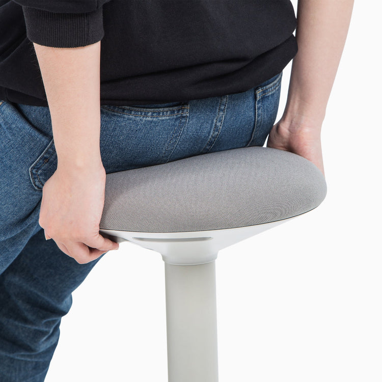 Desky Sit Stand Motion Stool
