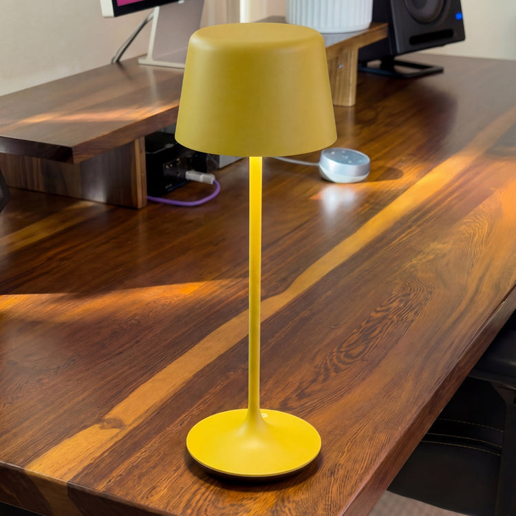 Desky Silhouette kabellose Schreibtischlampe