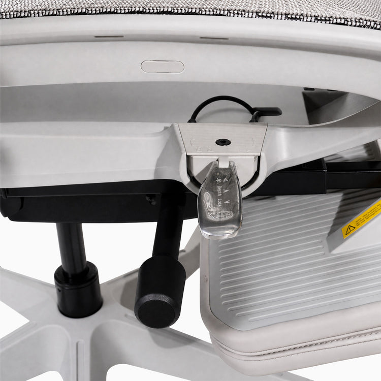 Desky Contourra ergonomischer Stuhl mit Hebel zur Tiefenverstellung